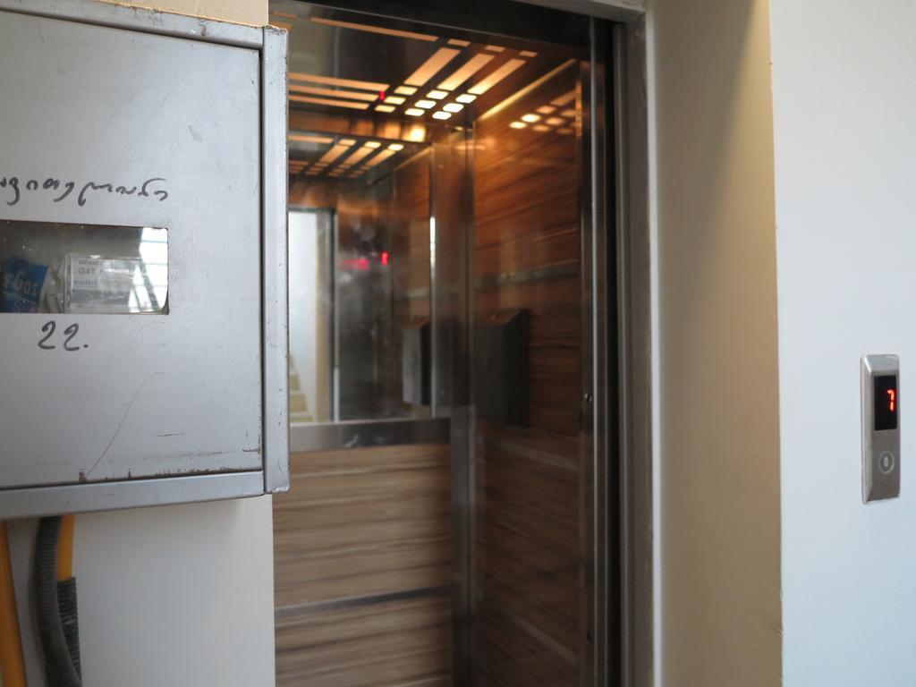 Samatsa Georgia Apartment Tbilisi ภายนอก รูปภาพ